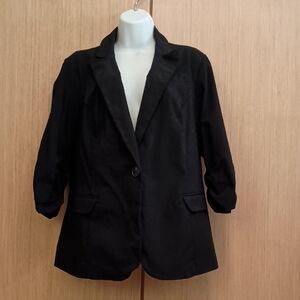 +SZ NWOT Torrid SZ 1  Black One Button Blazer